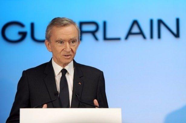 <p><strong>Bernard Arnault</strong><br />
<br />
Lüks eşyalar alanında faaliyet gösteren Fransız işadamı Bernard Arnault 32.5 milyar dolar servete sahip. <br />
<br />
Ülke: Fransa</p>
