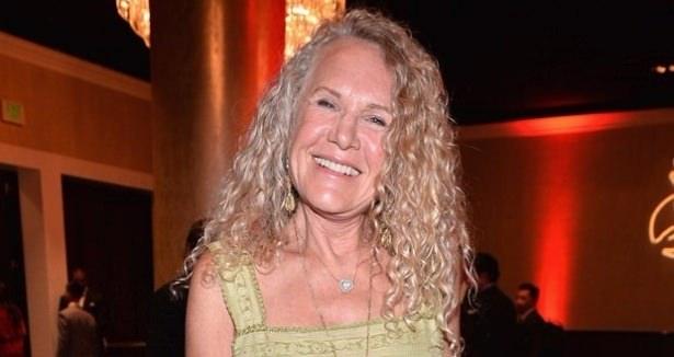 <p><strong>Christy Walton</strong><br />
<br />
ABD'de marketler zinciri Wal-Mart'ın ortaklarından olan Christy Walton 29.6 milyar dolar servete sahip. <br />
<br />
Ülke: ABD </p>
