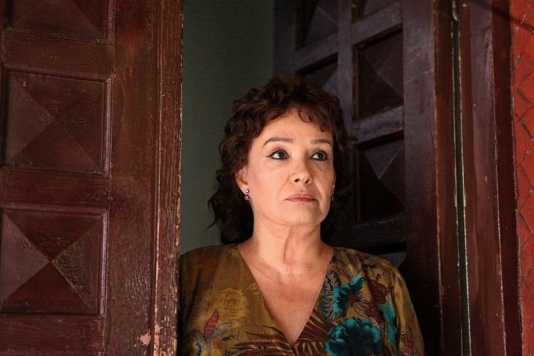 <p>Müjde Ar - Nesrin</p>