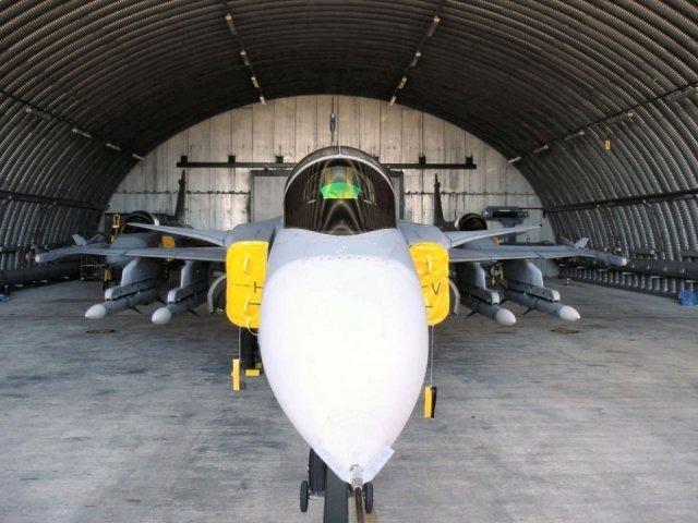 <p>McDonnell Douglas FA-18C Hornet</p>