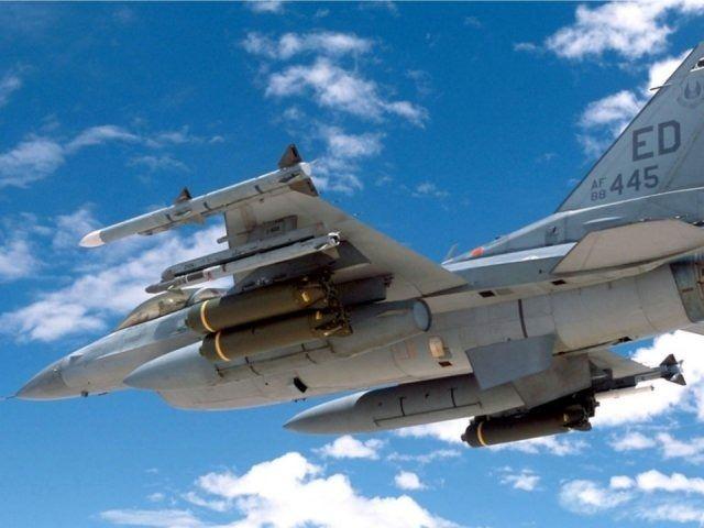 <p>F-16 Aim 9</p>
