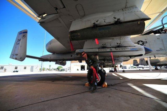 <p>General Dynamics F-16 Fighting Falcon</p>
