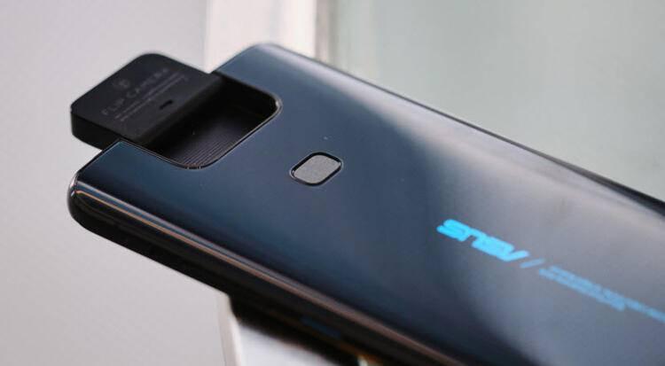 <p>ASUS ZenFone 6</p>
