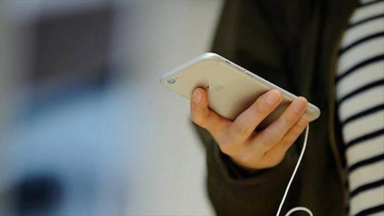 <p>Türkiye'de her 100 kişiden 84'ü akıllı telefon kullanıyor.</p>

<p> </p>
