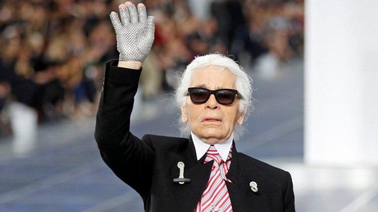 <p><span style="color:#800080"><strong>KARL LAGERFELD</strong></span></p>
<p>Chanel ve Fendi moda evlerinin sanat direktörü Karl Lagerfeld, 18 Şubat'ta Paris’te 85 yaşında kanserden hayatını kaybetti.</p>