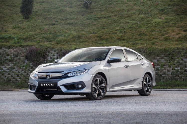 <p><strong>HONDA</strong></p>

<p>Honda Civic Sedan modellerinde Aralık ayı sonuna kadar kamu bankaları işbirliği ile 60 bin TL'ye kadar kredi kullanımına yüzde 0,49 faizli 18 ay taksit imkanı sunuluyor.</p>
