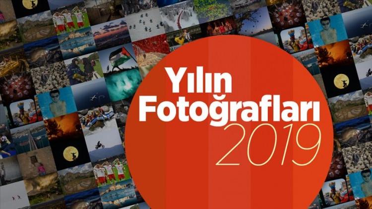 <p>Anadolu Ajansı (AA) foto muhabirleri ve muhabirlerinin Türkiye ve dünya gündemini etkileyen en önemli fotoğrafları arasından seçilecek görseller arasında, üç kategoride "Yılın Fotoğrafları" belirlenecek.<br />
<br />
Yarışma 3 kategoriden oluşuyor<br />
Geleneksel "Yılın Fotoğrafları" yarışmasında, haber kategorisinde 18, yaşam kategorisinde 19 ve spor kategorisinde 14 kare fotoğraf yer alıyor.</p>
