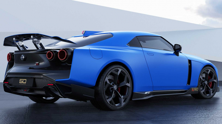 <p> Aracın fiyatı ise 1.12 milyon dolar şeklinde. Bu da GT-R Nismo'nun fiyatının 5 katına tekabül eden bir fiyat oluyor. </p>
