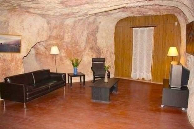 <p>Coober Pedy bir turist noktasından ziyade tam anlamıyla bir kasabayı andırıyor.</p>