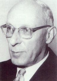 <p><strong>Fritz Neumark</strong></p>
<p>Türkler pek farkında değil ama Avrupalılar şu gerçeğin farkındadır. Tarihten Türkler çıkarılırsa ortada tarih diye bir şey kalmaz.</p>
<p> </p>
