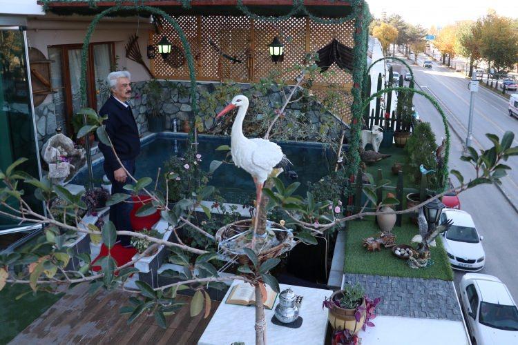 <p>Arda, AA muhabirine yaptığı açıklamada, çocukluğunda ailece uzun süre çiftlikte yaşadıklarını, doğaya ve hayvanları olan sevgisinin o yıllardan bu yana sürdüğünü söyledi.</p>

