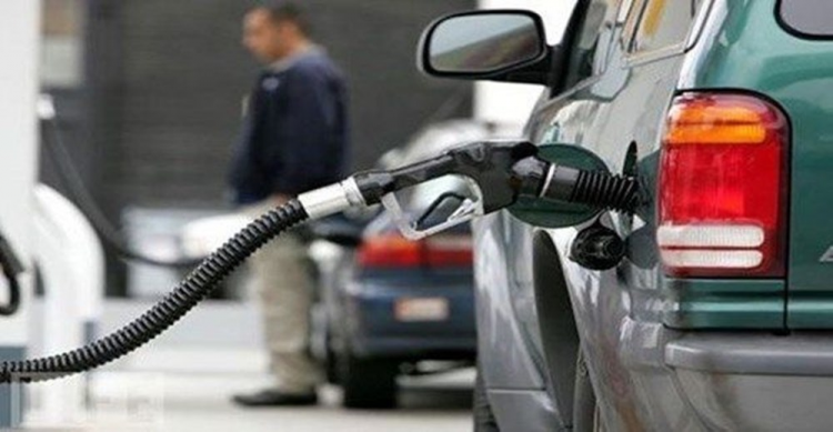 <p>DİZEL SATIŞLARI BİRİNCİ SIRADA</p>
<p>2019 yıl Kasım ayı sonunda otomobil satışları motor tipine göre incelendiğinde dizel otomobil satışları %53,72 pay (169.972 adet) ile birinci sırada yer alırken, benzinli otomobil satışları %38,61 pay (122.184 adet) ile ikinci sırada, ardından otogazlı %4,35 pay ile üçüncü, hibrit %3,26 pay ile dördüncü ve elektrikli otomobiller ise %0,06 pay ile beşinci sırada yer aldı.</p>