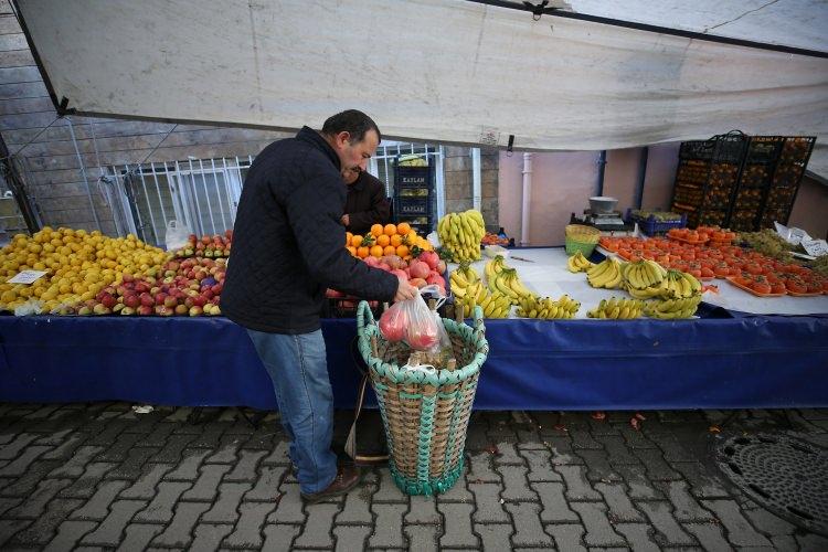 <p>Her gün kilometrelerce yol yürüyen ve ortalama 100 kilogram yük taşıdığını belirten Bardıkçı, evinin masraflarını karşılamak için herkes gibi kendisinin de bir mücadele içinde olduğunu belirtti.</p>
