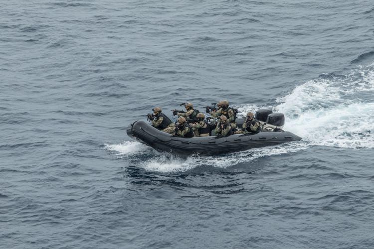 <p>Aksiyon filmlerini aratmayan faaliyetleriyle dosta güven, düşmana korku salan Türkiye'nin göz bebeği amfibi deniz piyadeleri, "daima hazır" parolasıyla kendilerine verilecek görevleri bekliyor.</p>

<p> </p>
