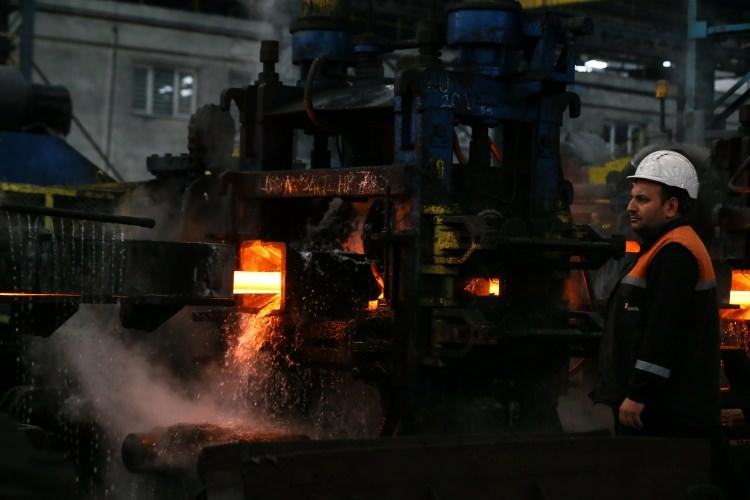 <p>Üretim konusunda güçlüyüz ancak aynı zamanda güçlü bir lojistik, pazarlama ve satış şirketiyiz. Her coğrafyadan müşteriyi bünyemize katıyoruz.</p>
