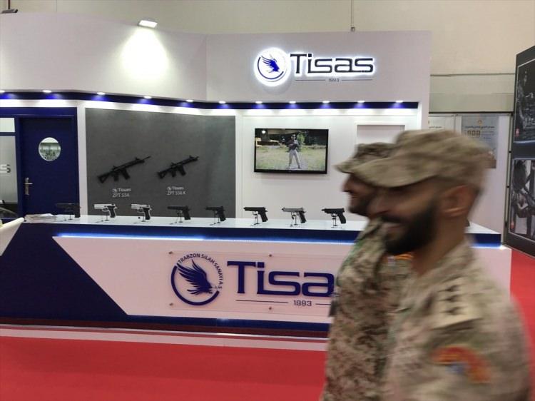 <p>Türk savunma sanayisinin silah üreticilerinden Trabzon Silah Sanayi AŞ (TİSAŞ) standı, fuardaki yerini aldı.</p>