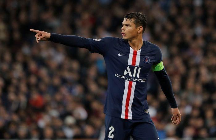 <p><strong>Thiago Silva</strong></p>

<p> </p>

<p><strong>PSG</strong></p>

<p> </p>

<p><strong>Değer: 6 milyon Euro</strong></p>
