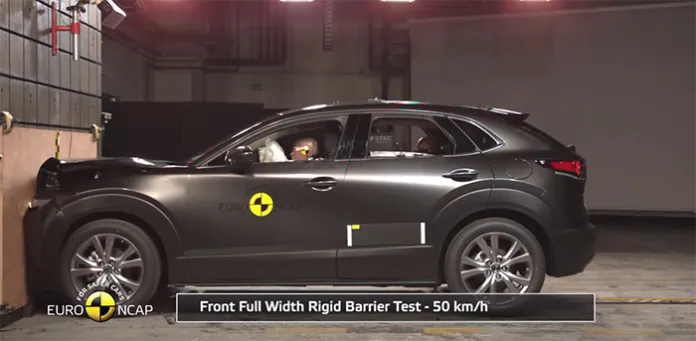 <p><strong>Yeni Mazda CX30</strong></p>
<p>Yetişkin yolcu testinden yüzde 99’luk net bir performans sergileyen CX30, çocuk yolcu testini yüzde 86, yaya koruma testini yüzde 80 ve güvenlik ekipmanları testini yüzde 77 alarak tamamladı. Mazda CX30 Euro NCAP 5 yıldız onaylılarından.</p>
<p> </p>