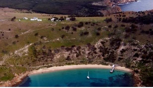 <p>Burası, Maatsuyker Adaları olarak bilinen minik bir adalar topluluğu.</p>
<p> </p>
