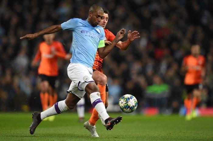 <p><strong>Fernandinho</strong></p>

<p> </p>

<p><strong>Man City</strong></p>

<p> </p>

<p><strong>Değer: 12 milyon Euro</strong></p>
