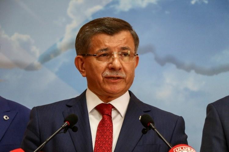 <p>Ahmet Davutoğlu’nun da kurucuları arasında yer aldığı partinin kuruluş dilekçesi İçişleri Bakanlığına sunulmuştu.</p>

