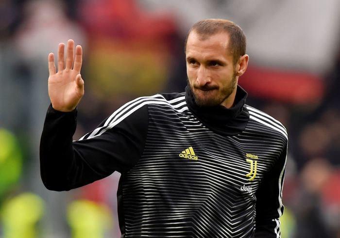 <p><strong>Giorgio Chiellini</strong></p>

<p> </p>

<p><strong>Juventus</strong></p>

<p> </p>

<p><strong>Değer: 7.5 milyon Euro</strong></p>
