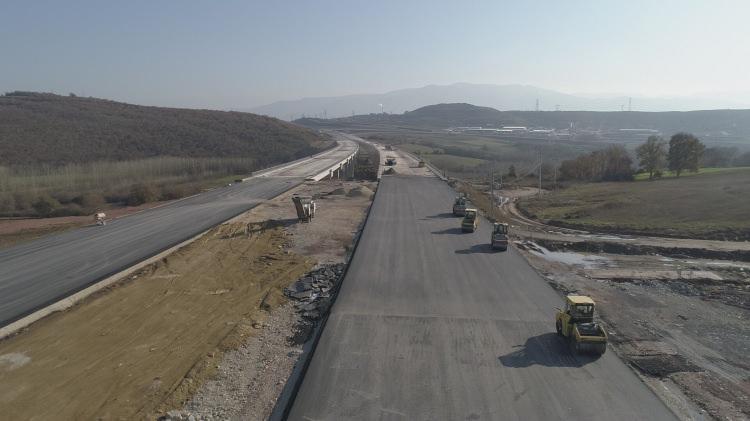 <p><strong>Kuzey Marmara Otoyolu’nu bitkiler süsleyecek</strong></p>
<p>Proje kapsamında otoyolun Avrupa ve Asya yakası kısmının bitkilendirilmesi planlanıyor. </p>
