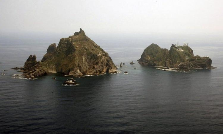 <p>Dokdo'da yaşamanın rahatlatıcı olduğunu belirten yaşlı kadın, hayatının sonuna kadar adada yaşamak istediğini söyledi. </p>
<p> </p>