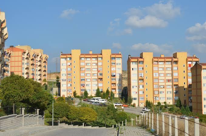 <p>Erzincan Üzümlü 75 konut</p>
<p>Erzincan İliç 230 konut</p>
<p>Erzurum Pasinler 142 konut</p>