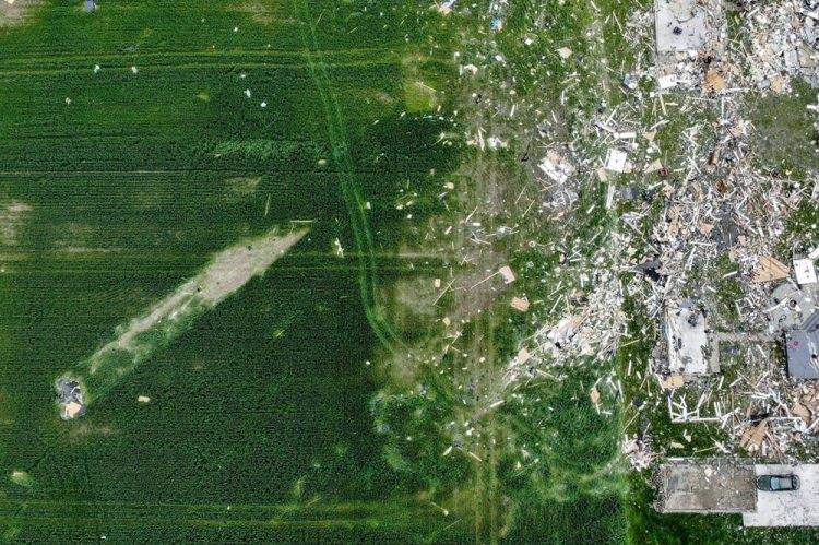 <p>Ohio'da tornado kasırgası sonrası</p>

<p>John Minchillo</p>
