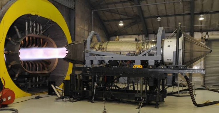 <p>F-35'ler ayrıca drone'larla eşleşerek pilotlara drone'ları yönetebilme imkanı tanıyor. </p>
