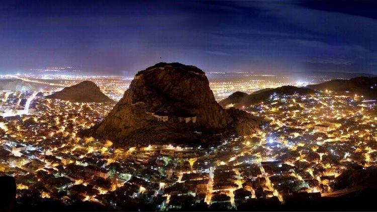 <p>Afyon: 25 işyeri</p>