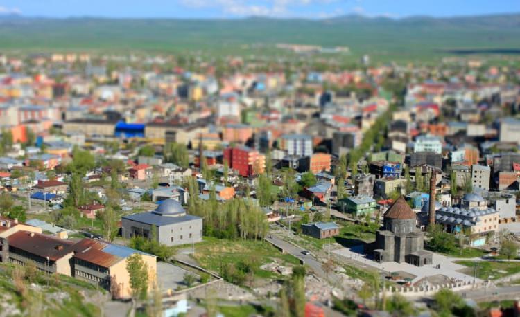 <p>Kars: 185 işyerri</p>
