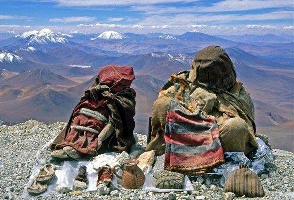 <p>Bilim dünyasının uzun süredir ölüm nedenlerini bulmak için çalıştığı mumyaların bira ve kokainle uyuşturulduktan sonra donarak ölüme terk edildiği anlaşıldı.</p>

<p> </p>

