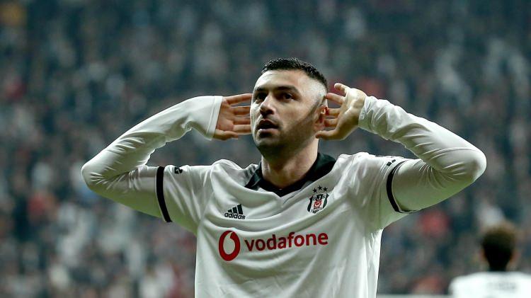 <p>2019 yılında Türkiye Süper Ligi'nde transfer, istifalar, açıklamalar, milli takım ve acı olaylar yaşandı.  İşte tüm olaylar...</p>

<p>Burak Yılmaz yıllar sonra Beşiktaş'a geri döndü ve performansıyla fark yarattı.</p>
