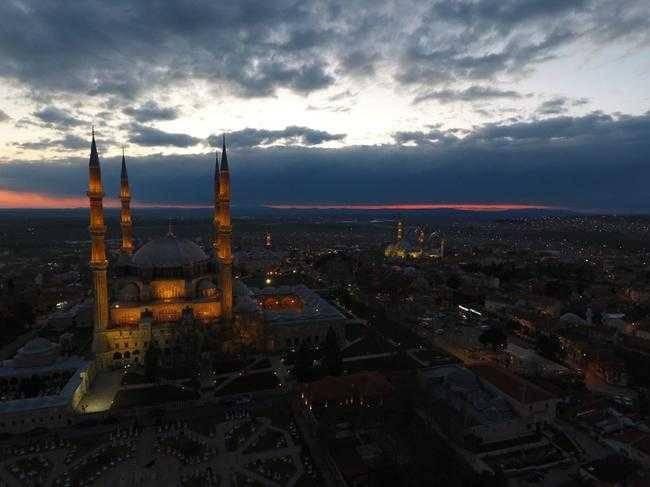 <p><strong>Edirne</strong></p>
<p>İstanbul'daki nüfus: 107 bin 6 kişi</p>