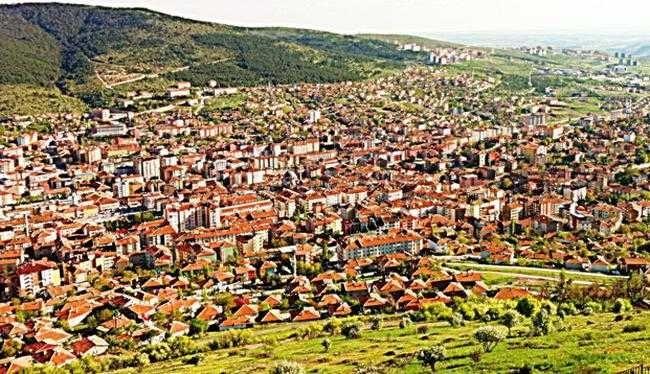 <p><strong>Yozgat</strong></p>
<p>İstanbul'daki nüfus: 147 bin 381 kişi</p>
