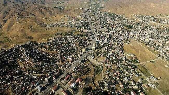 <p><strong>Hakkari</strong></p>
<p>İstanbul'daki nüfus: 140 bin kişi</p>