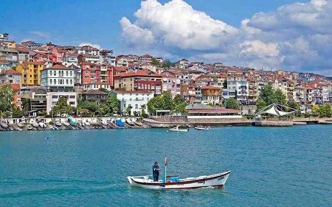 <p><strong>Zonguldak</strong></p>
<p>İstanbul'daki nüfus: 122 bin 734 kişi</p>