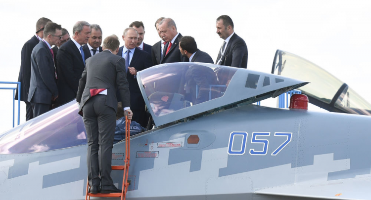 <p>Rusya'ya üçüncü ziyaretini Türkiye-Rusya Üstdüzey İşbirliği Konseyi (ÜDİK) Toplantısı'na katılmak üzere gerçekleştiren Erdoğan, 27 Ağustos'ta MAKS 2019 Uluslararası Havacılık ve Uzay Fuarı'na katıldı.</p>
