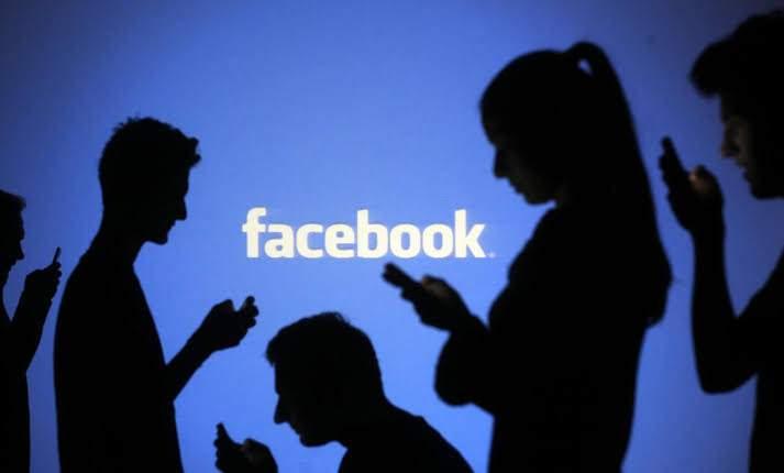 <p>Facebook eski popülerliğini yitirmiş gibi görünse de dünyanın hala en sık kullanılan sosyal medya mecralarından biri.</p>

<p> </p>
