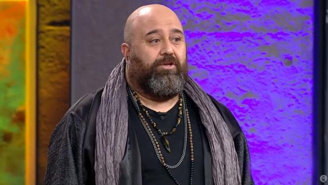 <p>Günden güne tabaklarını başarılı hazırlayan Güzide'ye Somer şef, "Güzide profesyonel bir şef tutup ders mi aldın? " sorarak sonuna "Bunda utanacak ya da yanlış bir şey yok.." diye ekledi. </p>