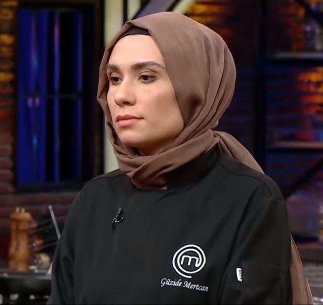 <p>Güzide sohbetin sonunda "Şefim çok çalışıyorum" dedi. Ancak ne seyirciyi ne de şefleri inandıramadı. </p>
