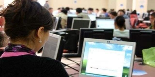 <p>Adayların ocak ayının birinci günü itibarıyla 35 yaşını doldurmamış olması, ÖSYM tarafından 2018 ve 2019 yıllarında yapılan KPSS'nin belirtilen puan türlerinin herhangi birinden en az 70 ve üzerinde puan alması, Avrupa Birliği içerisinde geçerli dillerden en az birinden YDS'den en az (C) düzeyinde puan almaları veya buna denk kabul edilen ve uluslararası geçerliliği bulunan bir belgeye sahip olması gerekiyor.</p>
