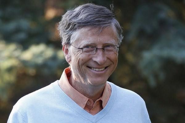 <p><strong>1. Bill Gates</strong><br />Listenin en tepesinde 20 yıldır birinciliği kaptırmayan Bill Gates yer alıyor. Microsoft'un kurucusunun serveti 72 milyar dolar.</p>