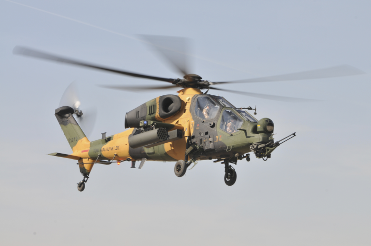 <p><strong>Helikopter projeleri emin adımlarla ilerliyor </strong></p>
<p>Atak helikopterinin lazer ikaz alıcı ve diğer elektronik harp sistemleriyle donatılmış Faz-2 versiyonu ilk uçuşunu başarıyla gerçekleştirdi.</p>