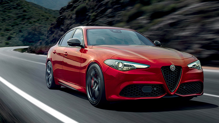 <p><span style="color:#FFD700"><strong>İtalya: 6 marka</strong></span></p>

<p>Alfa Romeo</p>
