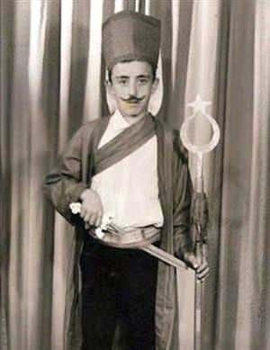 <p>Türkiye'nin önce gelen müteahhit iş adamlarından Ali Ağaoğlu'nun daha önce hiç görmediğiniz gençlik fotoğraflarını sizle riçin bir araya getirdik. İşte Küçük Ağaoğlu... </p>
<p> </p>