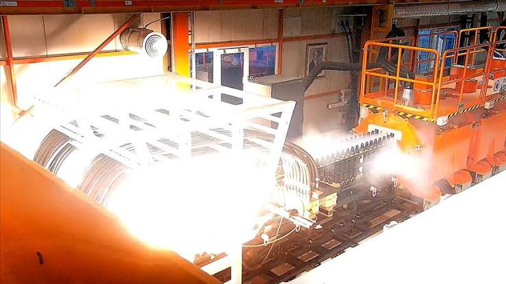 <p>ASELSAN Elektromanyetik Top Sistemi Tufan ile yapılan atışta namlu çıkış enerjisi rekoru kırıldı.</p>
<p> </p>