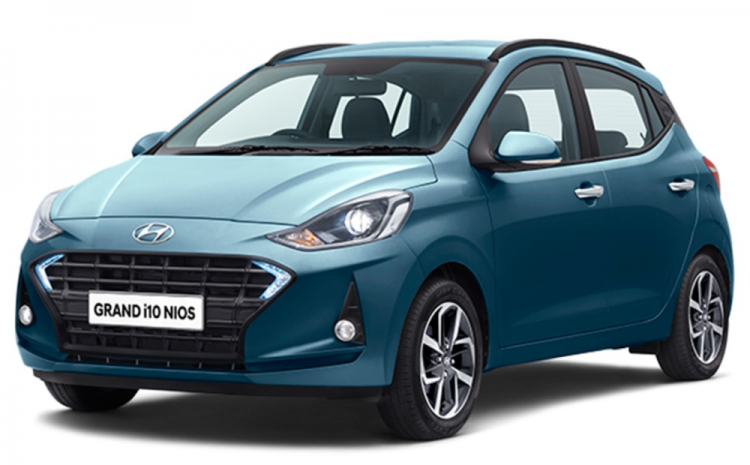 <p><strong>HYUNDAI İ10</strong></p>
<p>Koreli markanın ülkemizde üretilen modelleri bu yıl yeni nesilleriyle yollara çıkıyor. Bunlardan ilki olan i10 ilk çeyrekte satışa sunuluyor. Gelişmiş güvenlik ve konforuyla dikkat çekiyor.</p>